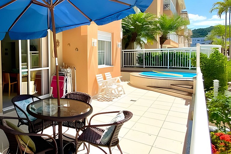 Apartamento terreo, entre piscinas, sol e praia