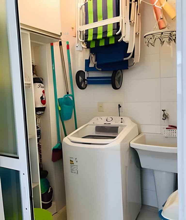 Apartamento terreo, entre piscinas, sol e praia