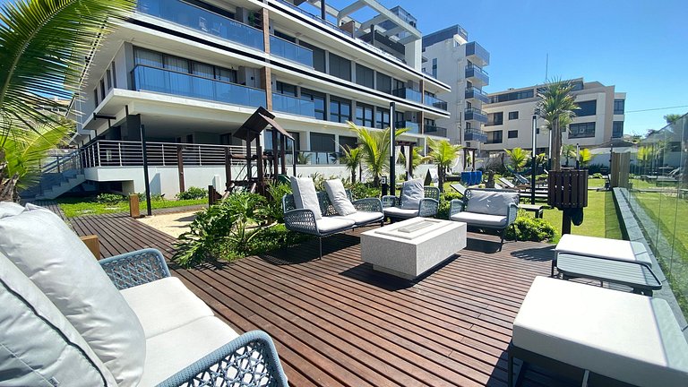 Estilo e conforto apê em residencial beira-mar