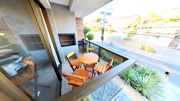 Apartamento em residencial à beira-mar- 2 garagens