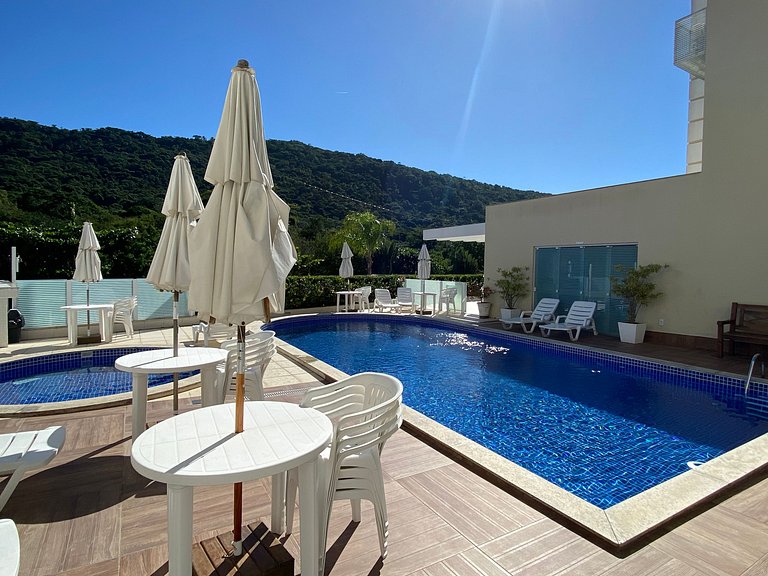 férias entre a Praia e a montanha c/piscina