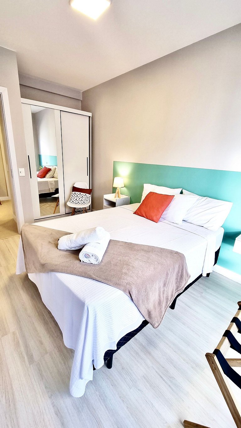 Apartamento em residencial à beira-mar- 2 garagens