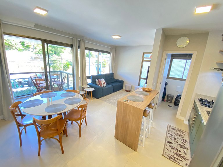 Apartamento em residencial à beira-mar- 2 garagens