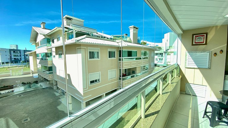 Apê c/3 dormitórios, espaçoso, PISCINA na PRAIA