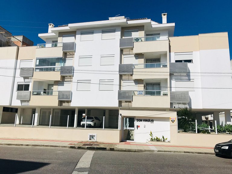Caminhe até a praia, apto c/ piscina