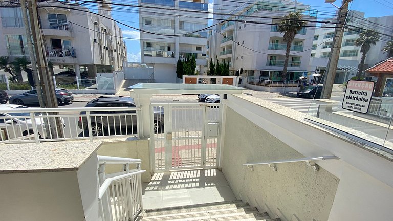 Vista para o mar e passos da praia!