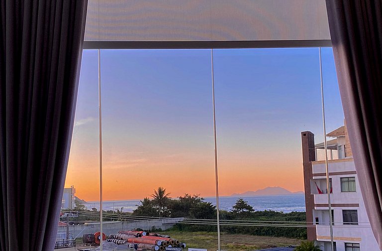 Vista para o mar e passos da praia!