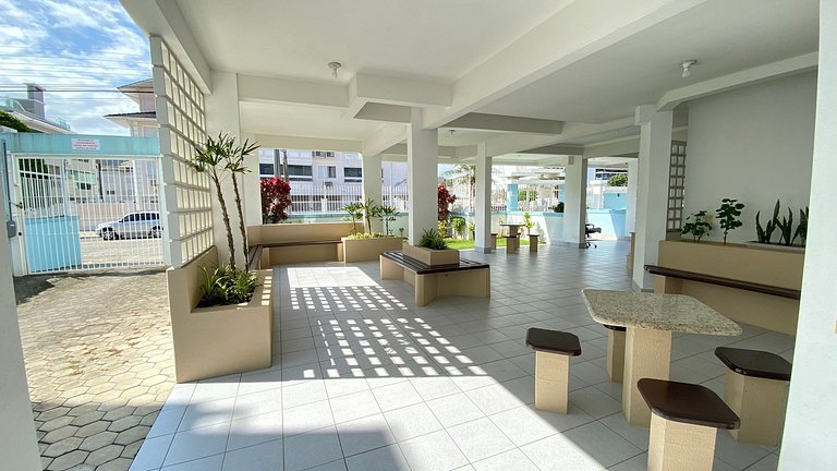 Praticidade e conforto à 1 quadra da praia&piscina