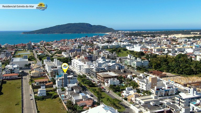 Espaço prático e clean 700 mts praia