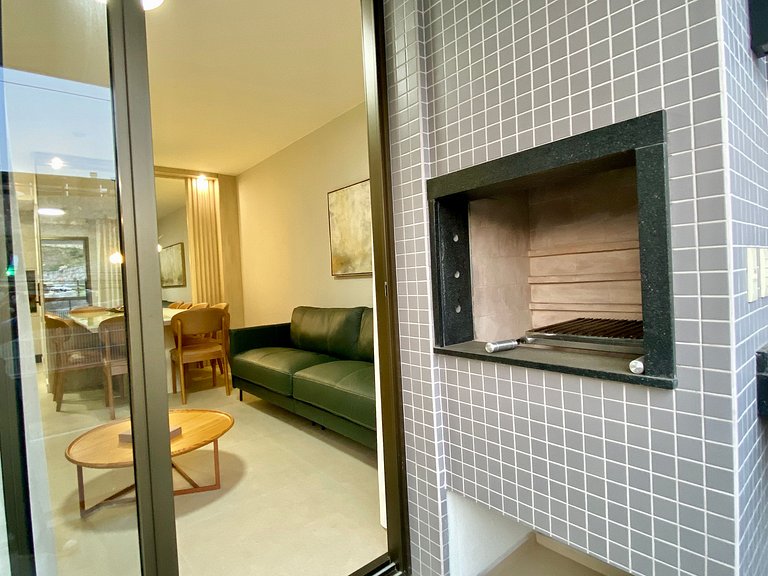 Estilo e conforto apê em residencial beira-mar