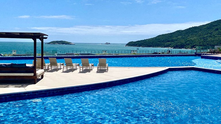 Você na praia c/ Vistas e Piscinas deslumbrantes