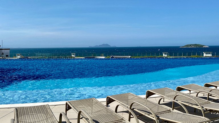 Piscinas e lazer nas alturas | conforto na Praia