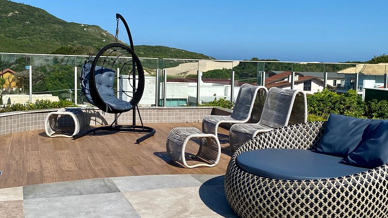 Piscinas incríveis e Praia em apê alto padrão
