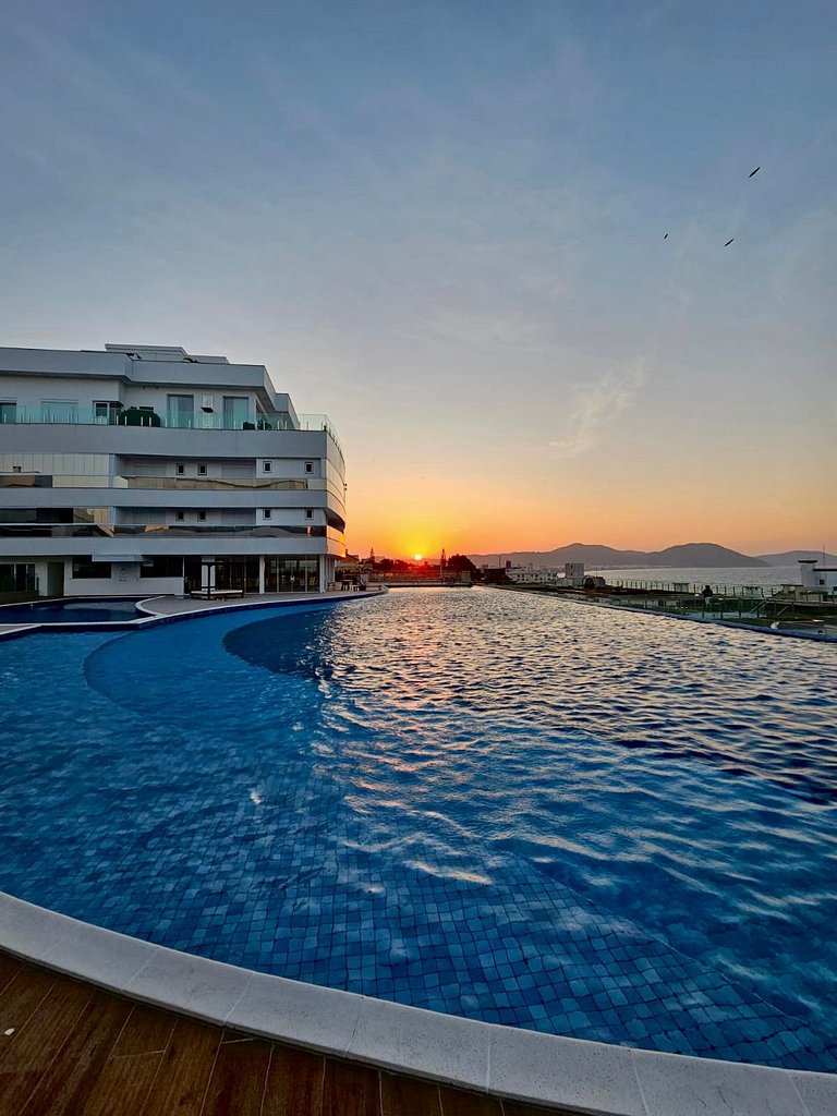 Luxo e mar, Piscinas e vistas incríveis nos Ingleses