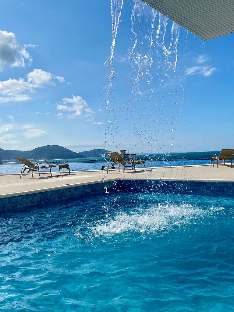 Luxo e mar, Piscinas e vistas incríveis nos Ingleses