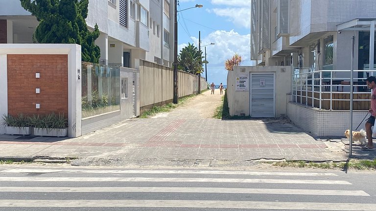 Vista para o mar e passos da praia!