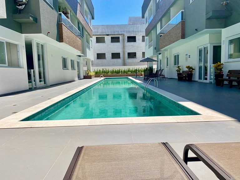 Praia, Piscina em residencial com academia