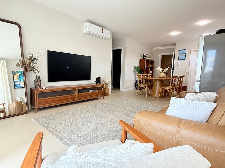 Cobertura c/ jacuzzi em residencial à beira-mar