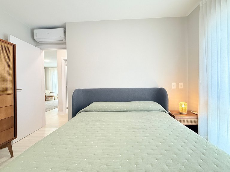 Cobertura c/ jacuzzi em residencial à beira-mar