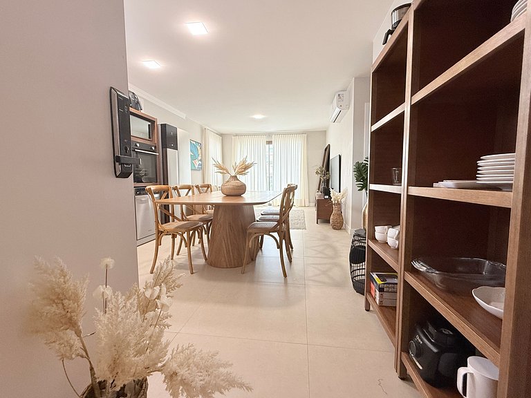 Cobertura c/ jacuzzi em residencial à beira-mar