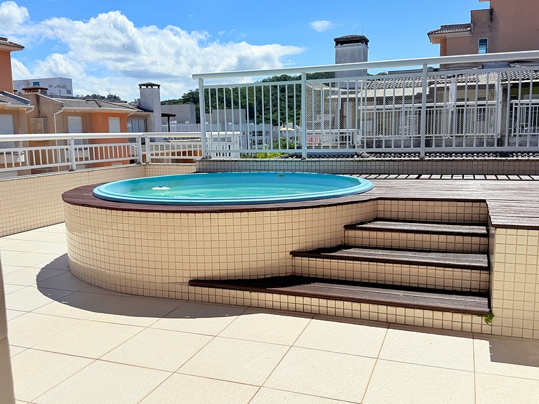 Cobertura c/ Piscina Privativa passos da praia