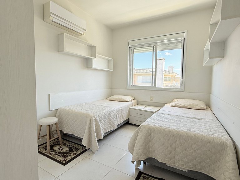 Cobertura c/ Piscina Privativa passos da praia