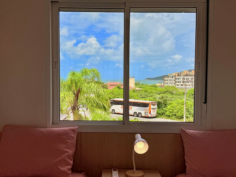 Seu refúgio de férias c/ piscina passos da praia