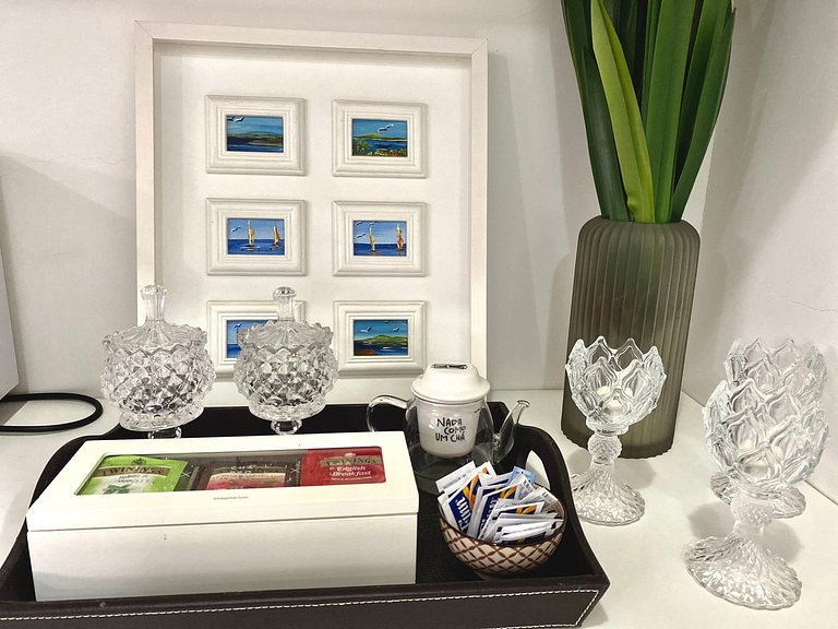 Praia e sossego, apê entre o mar e a montanha