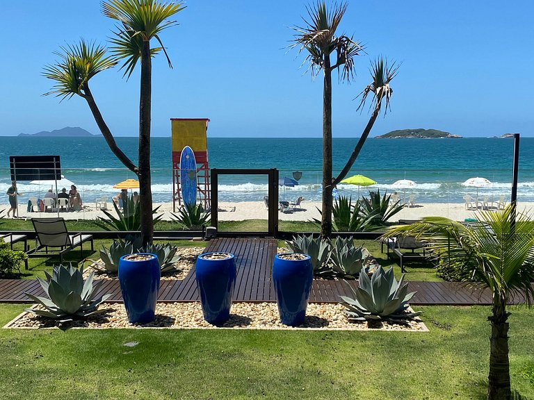 Cobertura c/ jacuzzi à beira-mar