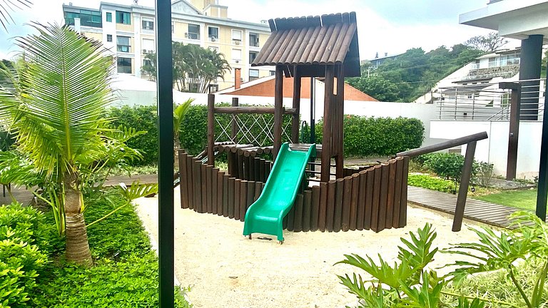 Estilo e conforto apê em residencial beira-mar