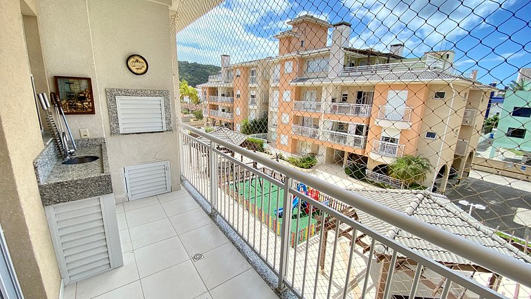 Seguro e confortável passos da praia c/piscina