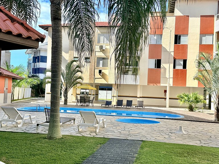 Caminhe 150 m até a praia, volte p/piscina e quiosque com ch