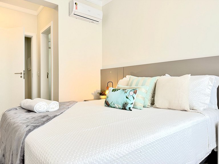 Apê c/ 2 suítes em residencial beira Mar c/piscin