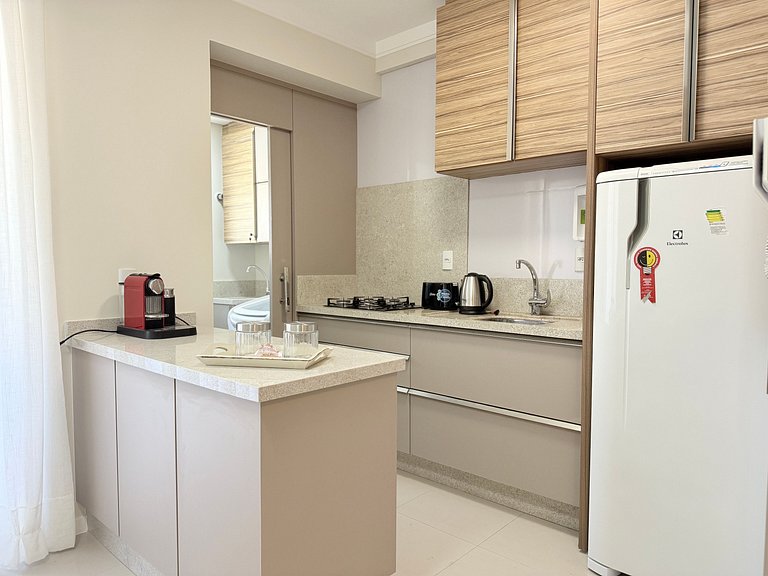 Apê c/ 2 suítes em residencial beira Mar c/piscin