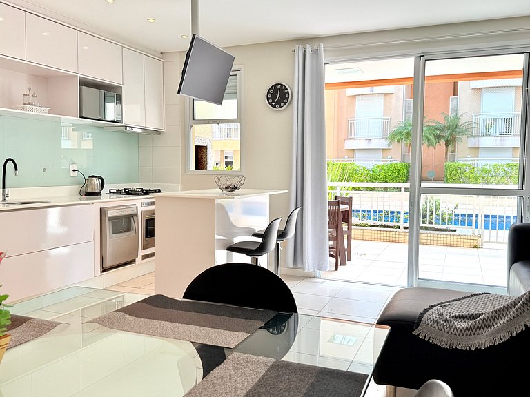 Ground floor apartment, between swimming pools, sun and beac