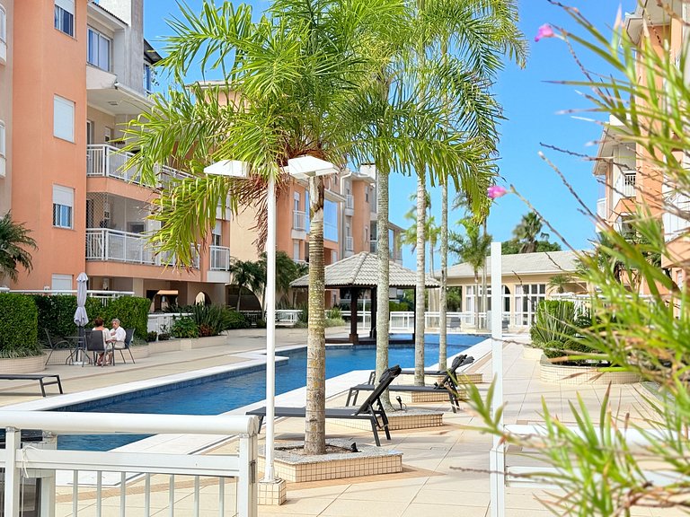 Apê térreo c/piscina privativa+social 140m praia