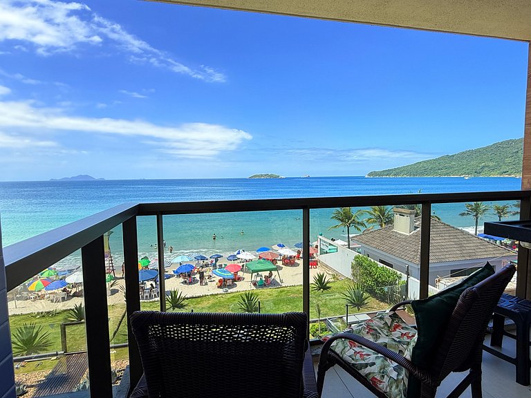 Nascer do sol , vista incrível e pé na areia