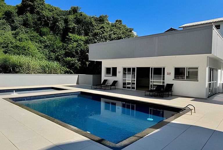 Vista incrível do mar + piscina e praia pertinho