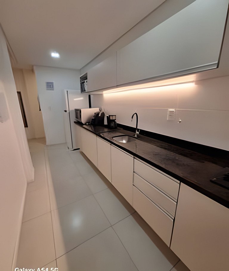 Ótimo Ap 40m praia c/piscina, vista mar e 1 vaga