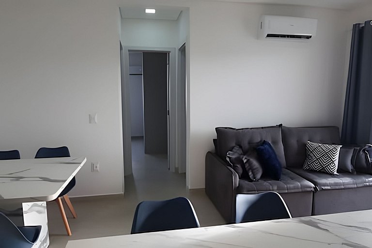 Apto Novo 400m da praia no centrinho dos ingleses