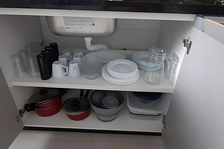 Apto 400m da praia no centrinho dos ingleses