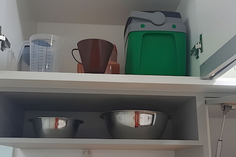 Apto 400m da praia no centrinho dos ingleses