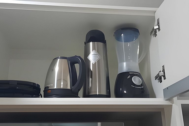 Apto 400m da praia no centrinho dos ingleses