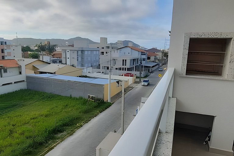 Apto Novo 400m da praia no centrinho dos ingleses