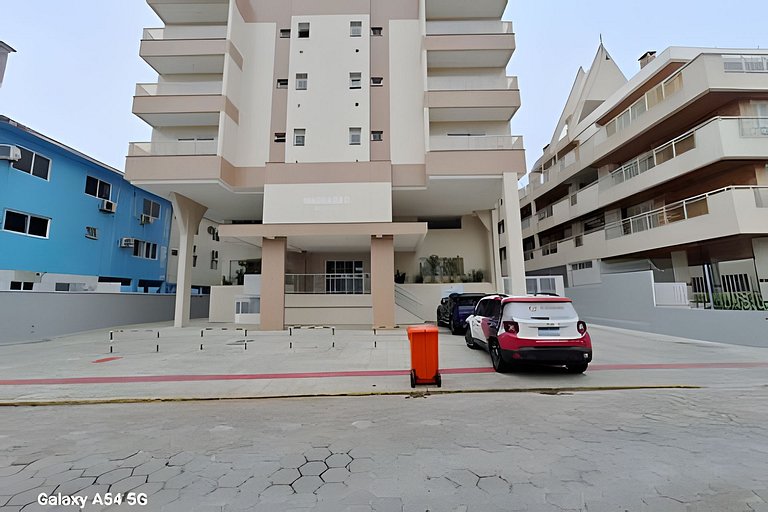 Lindo Apto 40m do mar c/piscina 1 vaga garagem