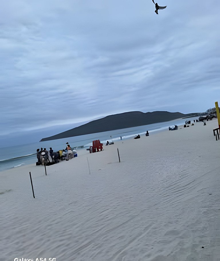 Lindo Apto 40m do mar c/piscina 1 vaga garagem