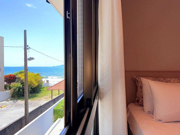 Oceano à Vista: Experiência de Luxo à Beira-Mar