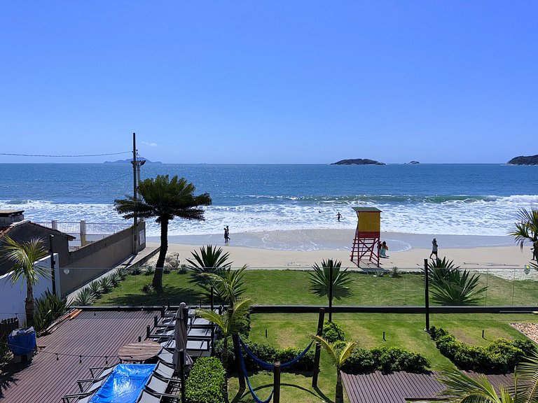 Oceano à Vista: Experiência de Luxo à Beira-Mar