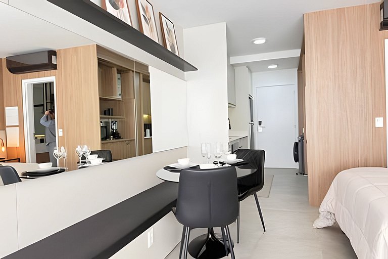 Estudio moderno e cheio de estilo-polo tecnológico