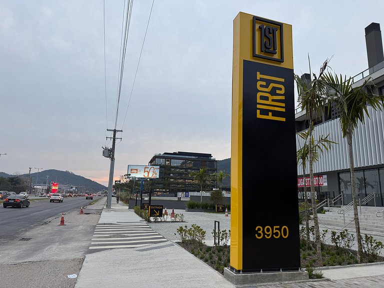 FIRST STUDIO - próximo da área comercial Florianópolis